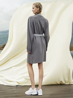 Трикотажный халат на основе вискозы с вышивкой на груди темно-серого цвета Doreanse 4003c31